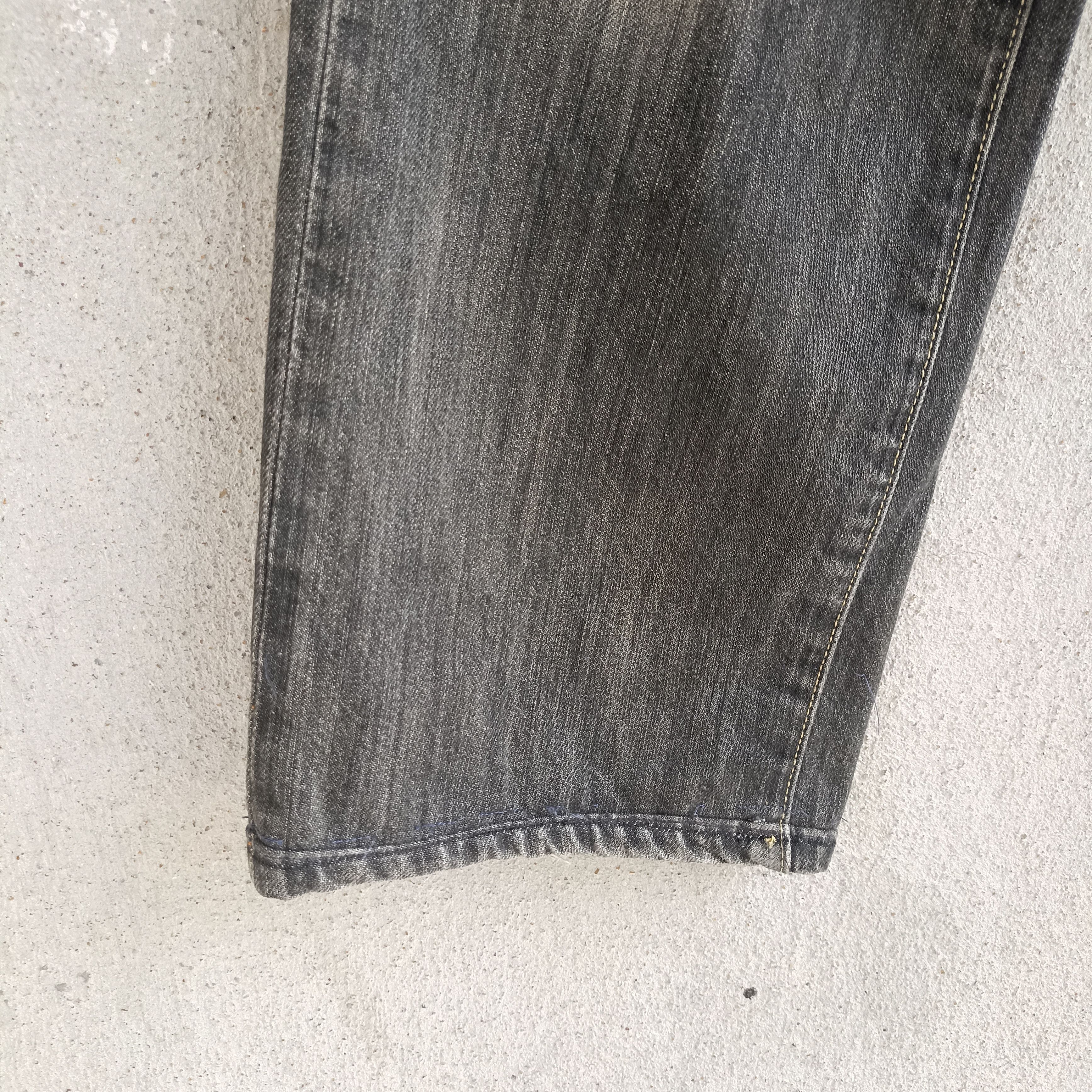Japanese Brand × Uniqlo Uniqlo Uj Distressed Patches Acid Wash Denim Size US 34 / EU 50 - 8 Thumbnail