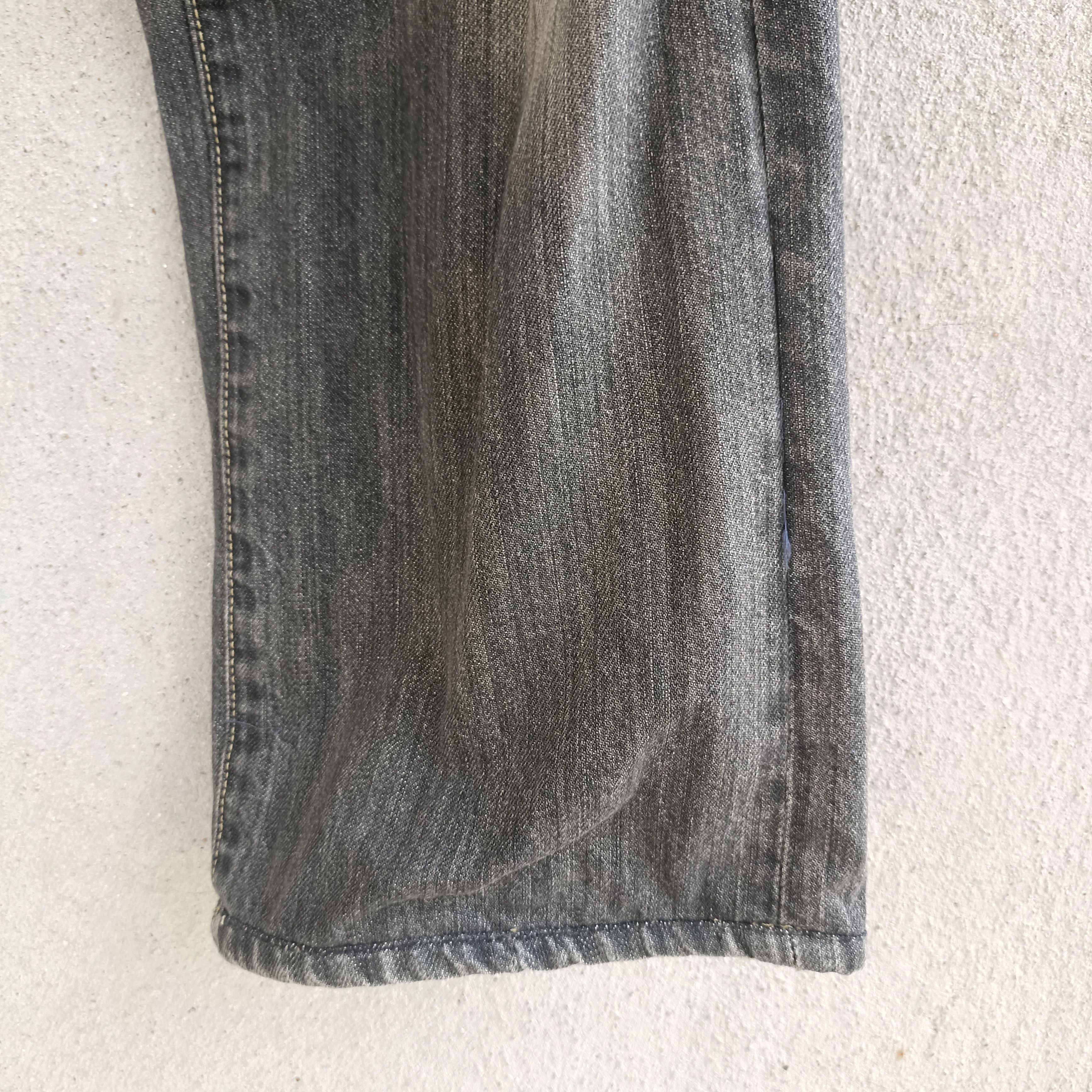 Japanese Brand × Uniqlo Uniqlo Uj Distressed Patches Acid Wash Denim Size US 34 / EU 50 - 9 Thumbnail