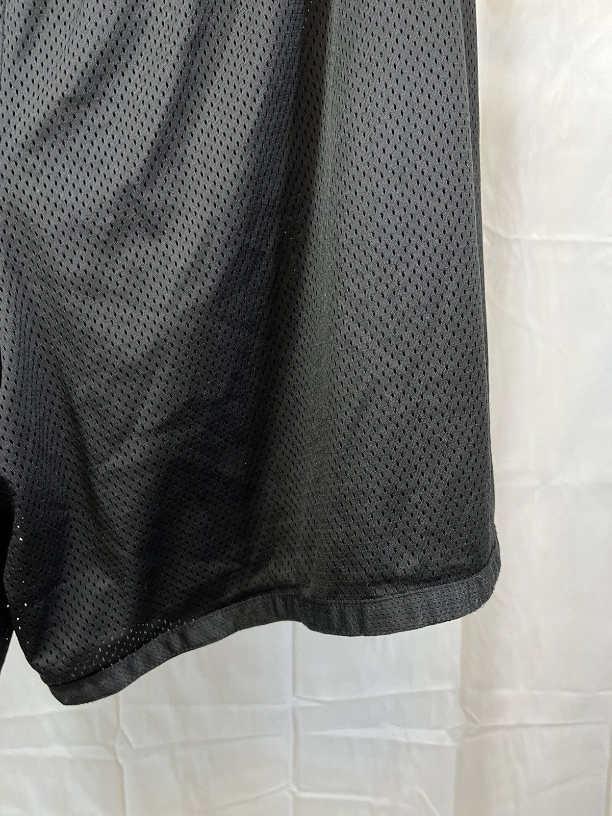Starter Starter Black Mesh XXL Baggy Adjustable Shorts Size US 39 - 12 Thumbnail