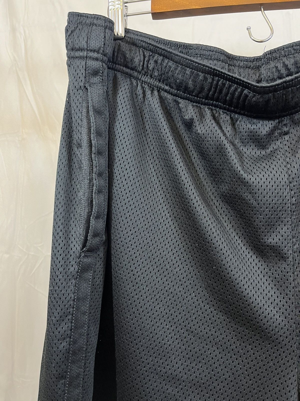 Starter Starter Black Mesh XXL Baggy Adjustable Shorts Size US 39 - 5 Thumbnail