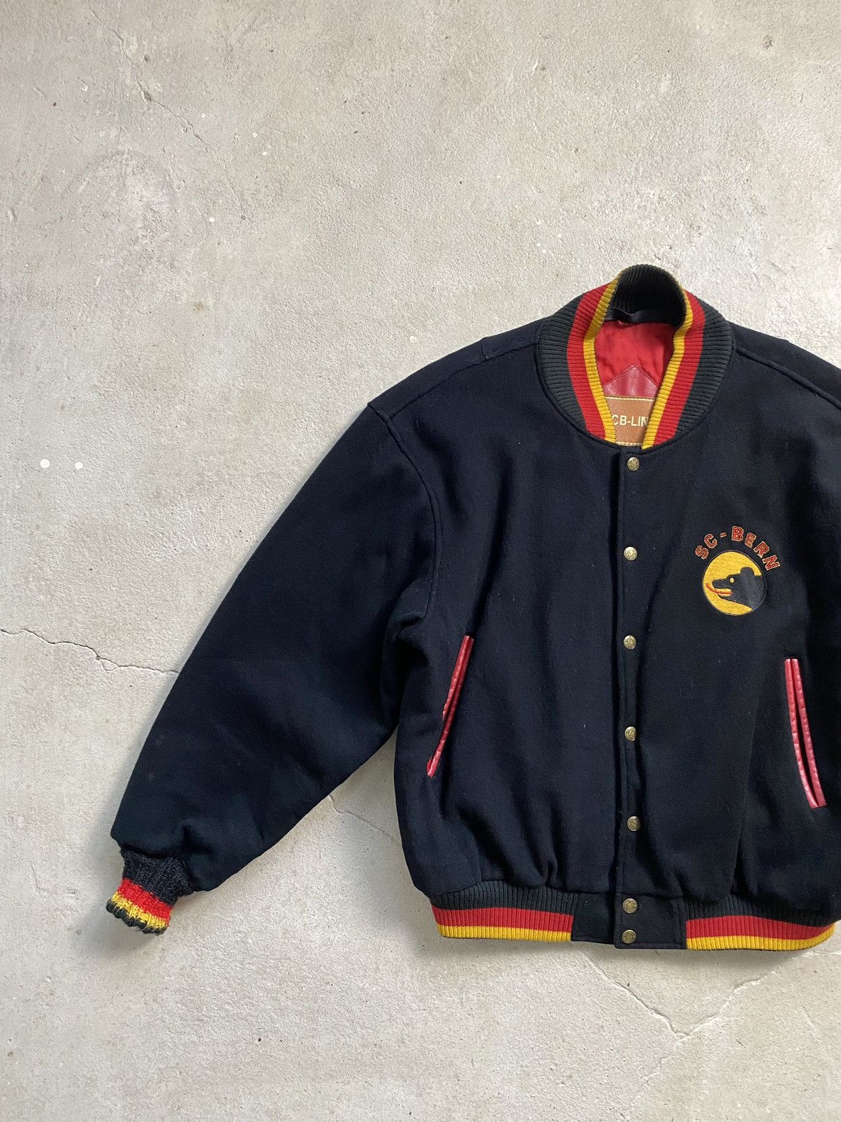 NHL Rare! Vintage 90s SC Bern Hockey Bear Bomber Jacket Y2K Size US M / EU 48-50 / 2 - 3 Thumbnail