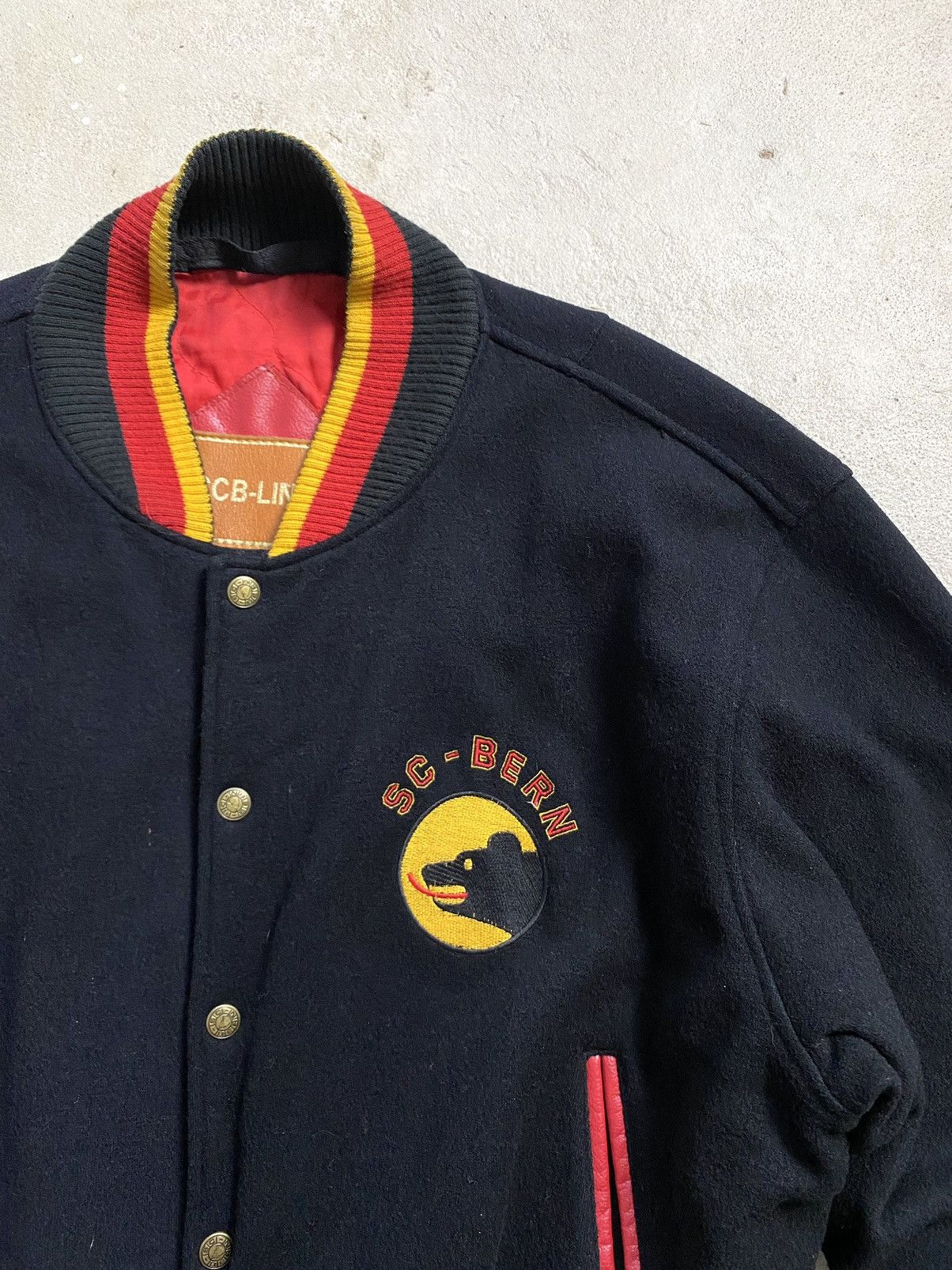 NHL Rare! Vintage 90s SC Bern Hockey Bear Bomber Jacket Y2K Size US M / EU 48-50 / 2 - 6 Thumbnail