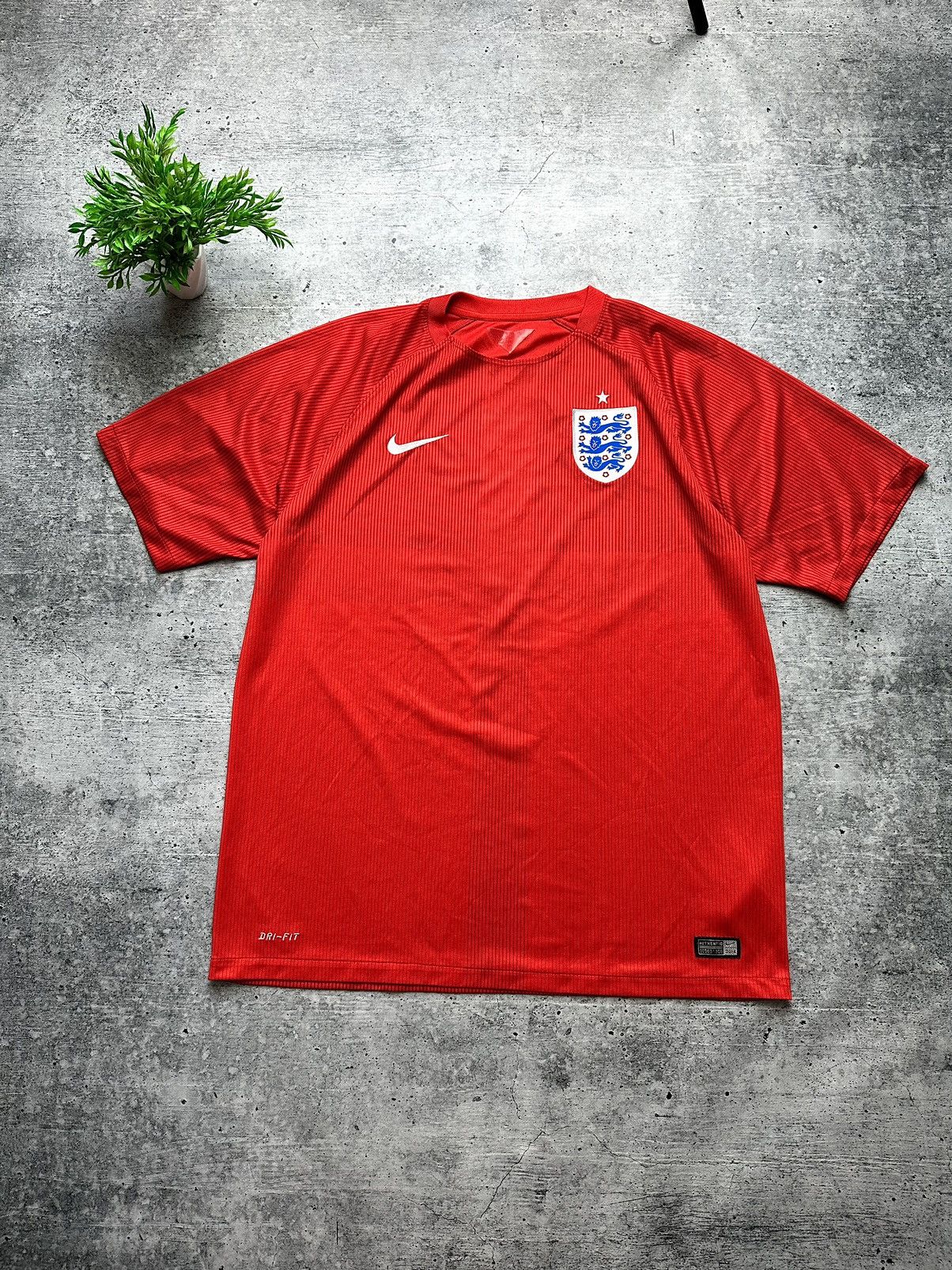 Nike Vintage Nike Soccer Jersey Football England 2014 T-Shirt Size US XL / EU 56 / 4 - 1 Thumbnail