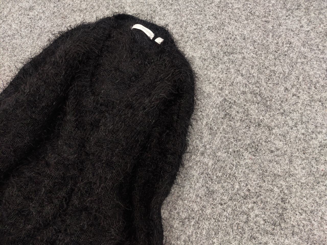 Japanese Brand Vintage 90's Japanese Black Mohair Style Fuzzy Sweater Size M / US 6-8 / IT 42-44 - 4 Thumbnail