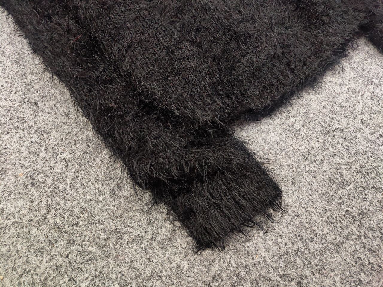 Japanese Brand Vintage 90's Japanese Black Mohair Style Fuzzy Sweater Size M / US 6-8 / IT 42-44 - 6 Thumbnail