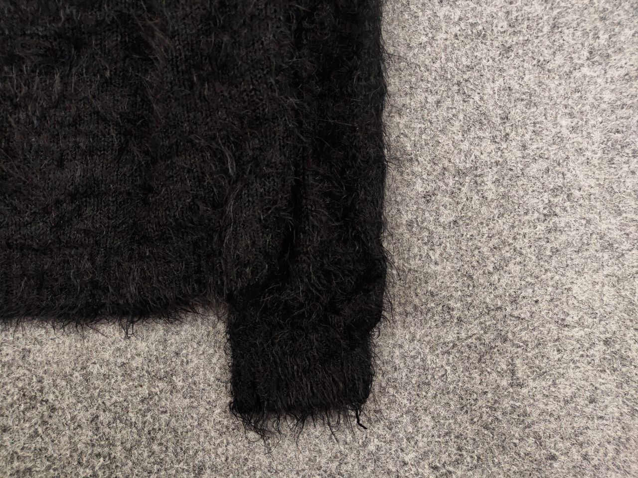 Japanese Brand Vintage 90's Japanese Black Mohair Style Fuzzy Sweater Size M / US 6-8 / IT 42-44 - 10 Thumbnail