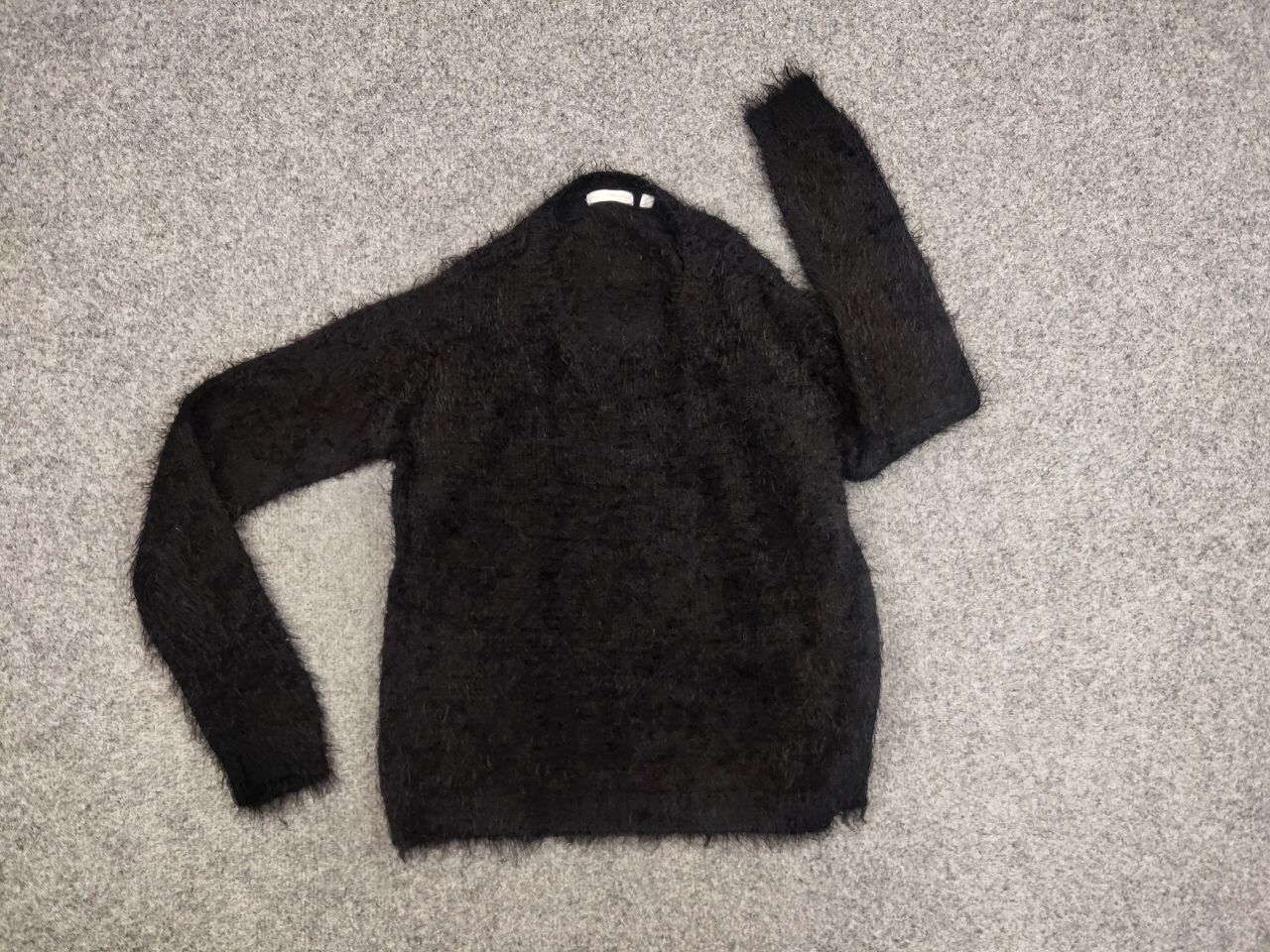 Japanese Brand Vintage 90's Japanese Black Mohair Style Fuzzy Sweater Size M / US 6-8 / IT 42-44 - 13 Thumbnail