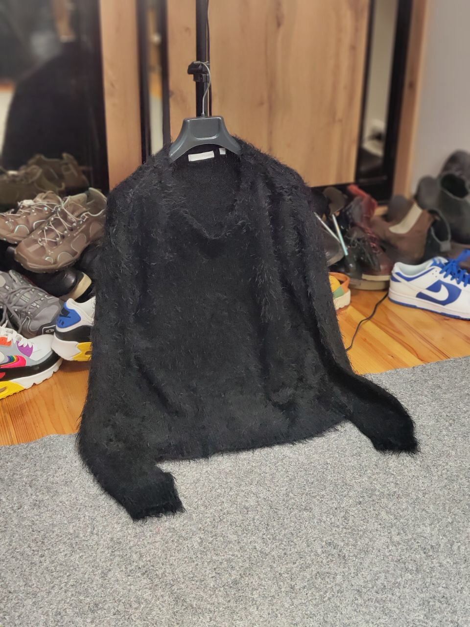 Japanese Brand Vintage 90's Japanese Black Mohair Style Fuzzy Sweater Size M / US 6-8 / IT 42-44 - 19 Thumbnail