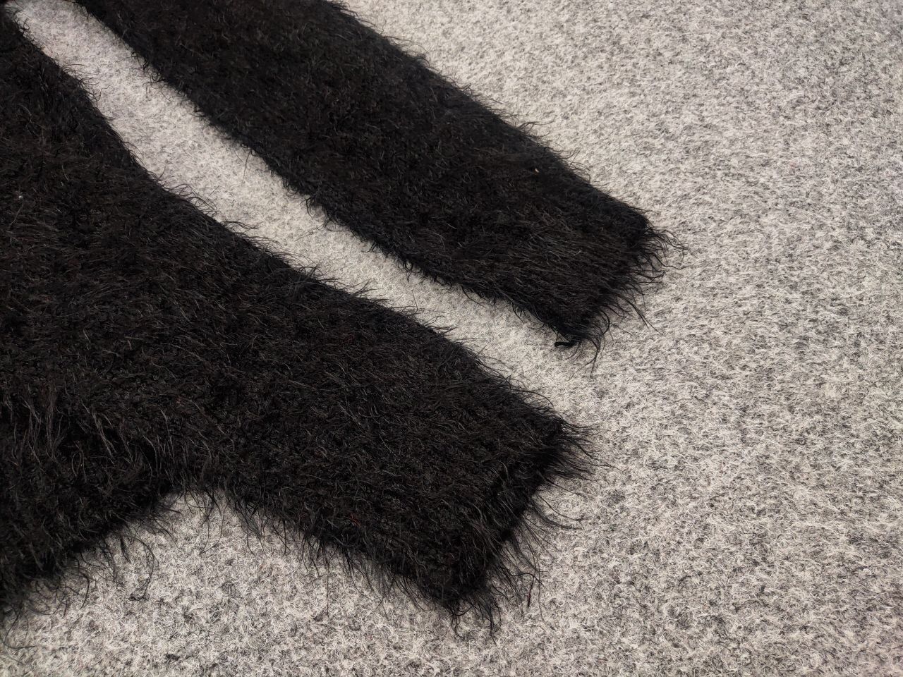 Japanese Brand Vintage 90's Japanese Black Mohair Style Fuzzy Sweater Size M / US 6-8 / IT 42-44 - 15 Thumbnail