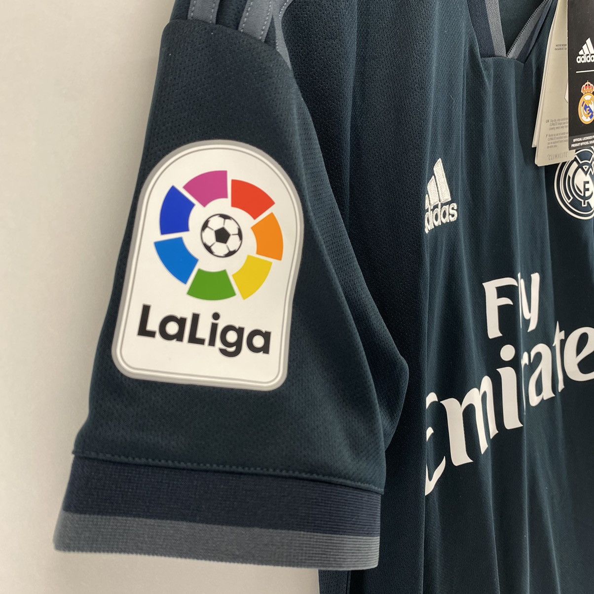 Adidas Real Madrid 2018 2019 Away New Shirt Soccer Football Jersey Size US S / EU 44-46 / 1 - 4 Thumbnail