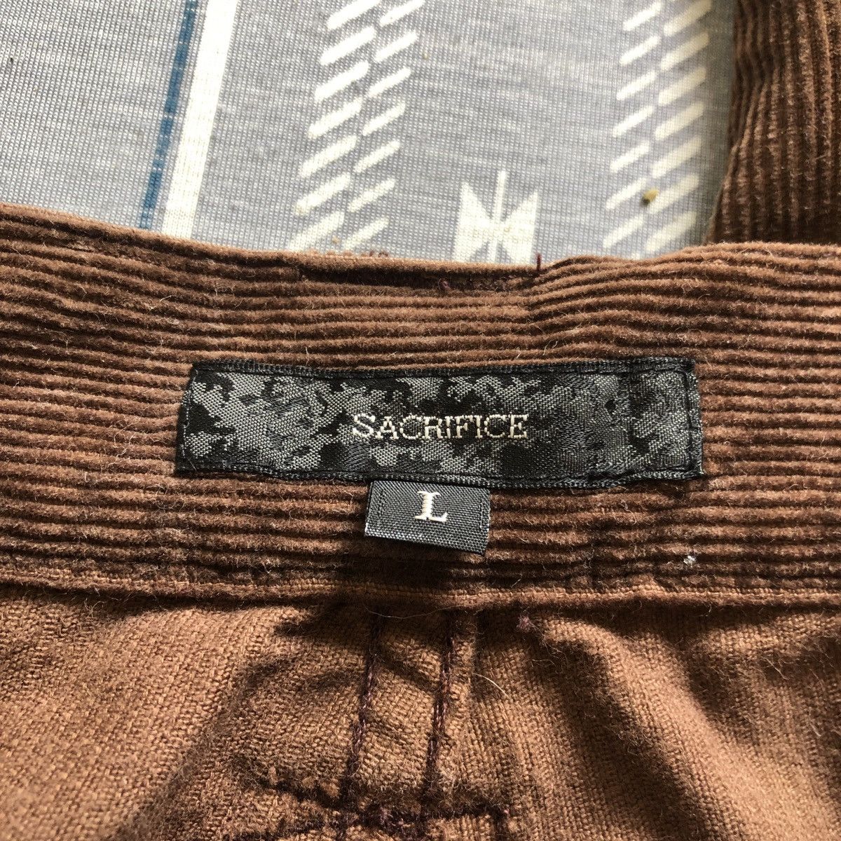 20471120 × Japanese Brand Japan Cargo Stud Multipocket Bondage Baggy Pant Size US 32 / EU 48 - 11 Thumbnail