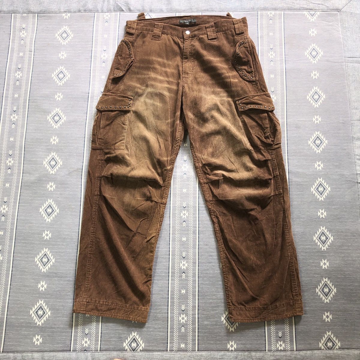 20471120 × Japanese Brand Japan Cargo Stud Multipocket Bondage Baggy Pant Size US 32 / EU 48 - 1 Thumbnail