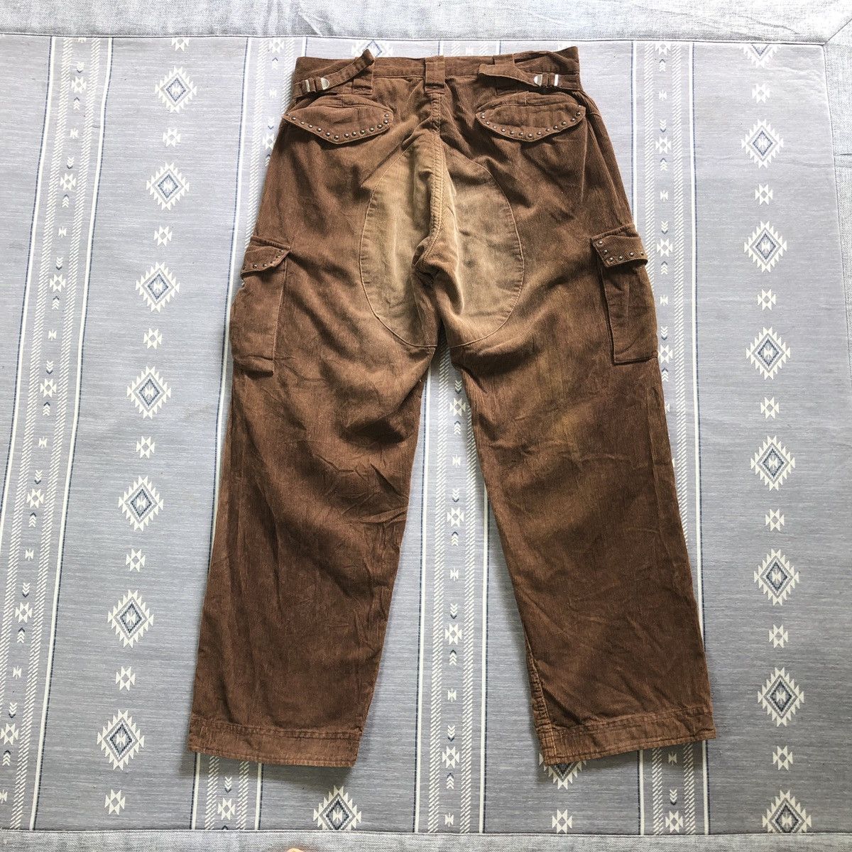 20471120 × Japanese Brand Japan Cargo Stud Multipocket Bondage Baggy Pant Size US 32 / EU 48 - 6 Thumbnail