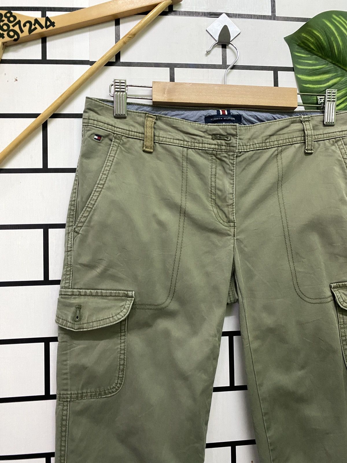 Japanese Brand × Tommy Hilfiger Cargo Tommy Hilfiger Low Waist Faded Green Multipocket Pants Size US 28 / EU 44 - 4 Thumbnail