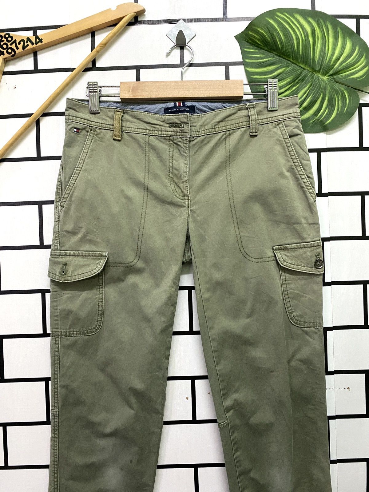 Japanese Brand × Tommy Hilfiger Cargo Tommy Hilfiger Low Waist Faded Green Multipocket Pants Size US 28 / EU 44 - 3 Thumbnail