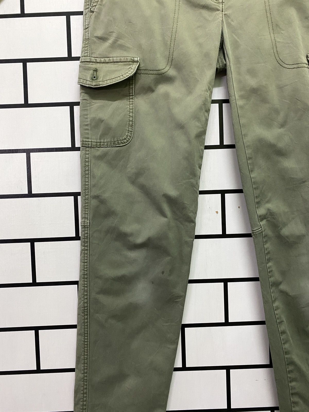 Japanese Brand × Tommy Hilfiger Cargo Tommy Hilfiger Low Waist Faded Green Multipocket Pants Size US 28 / EU 44 - 6 Thumbnail