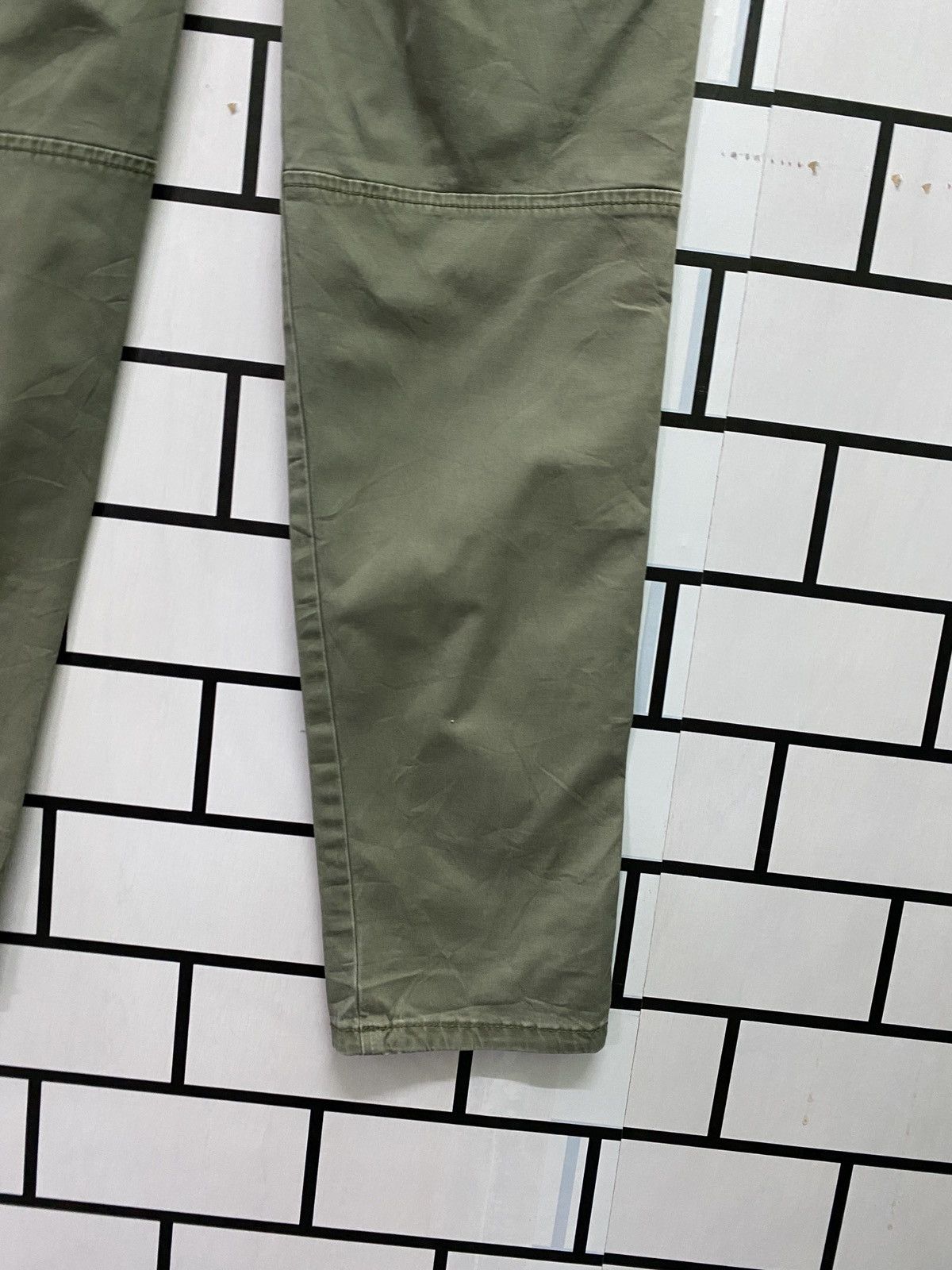 Japanese Brand × Tommy Hilfiger Cargo Tommy Hilfiger Low Waist Faded Green Multipocket Pants Size US 28 / EU 44 - 17 Thumbnail