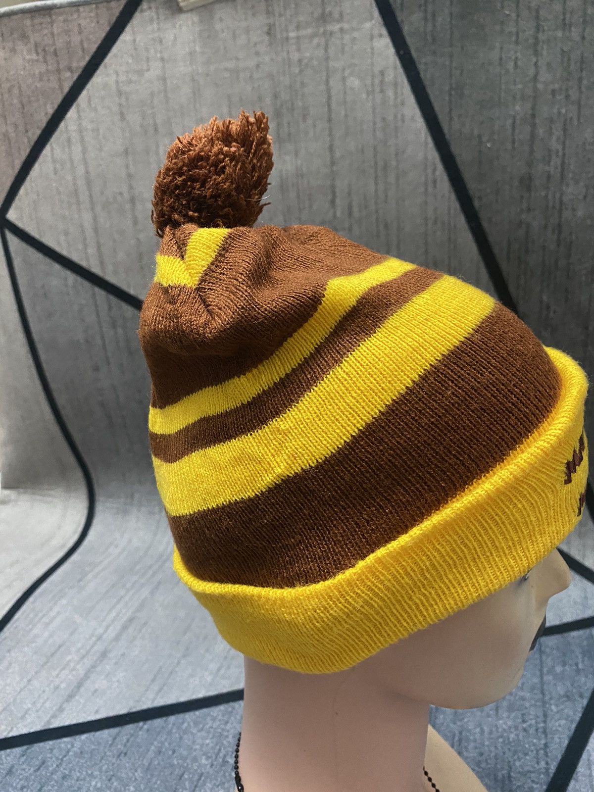 Disney × Mickey Mouse Disney Mickey & Minnie Embroidered Logo Stripes Beanie Hat Size ONE SIZE - 4 Thumbnail