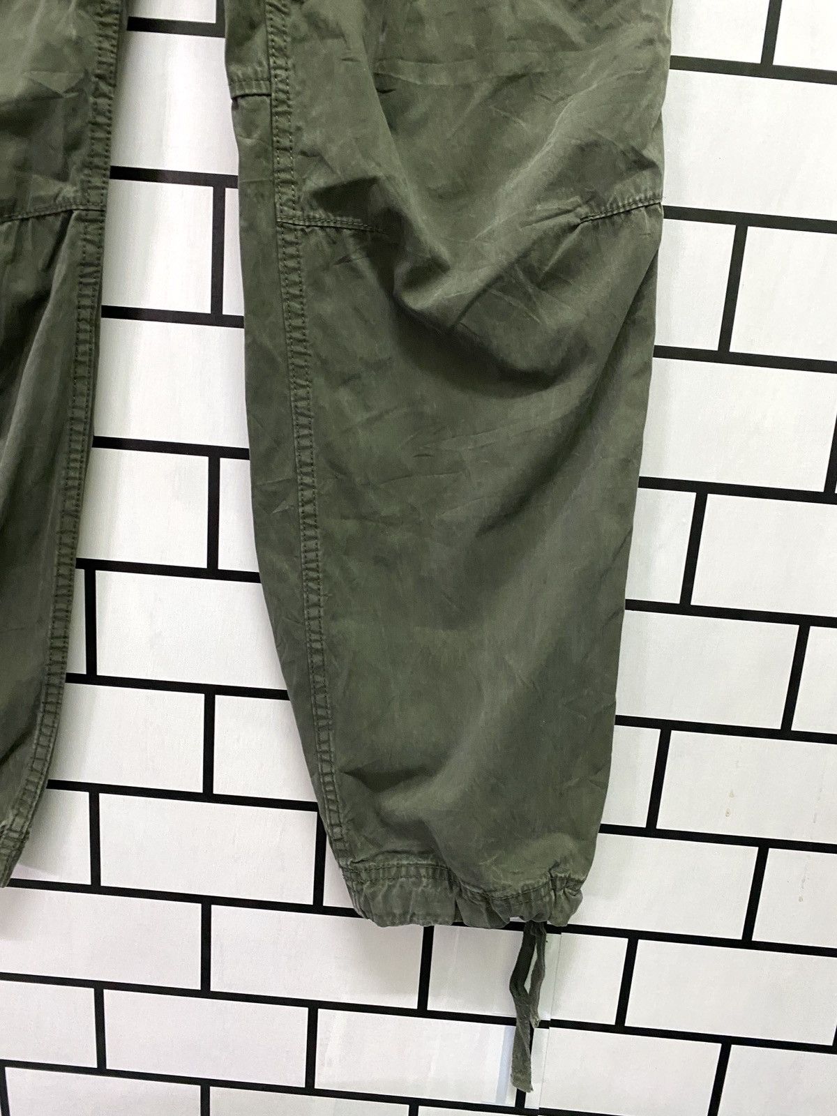 Japanese Brand × Uniqlo Uniqlo Vintage Pullover Drawstring Multi Pocket Cargo Pants Size US 32 / EU 48 - 8 Thumbnail