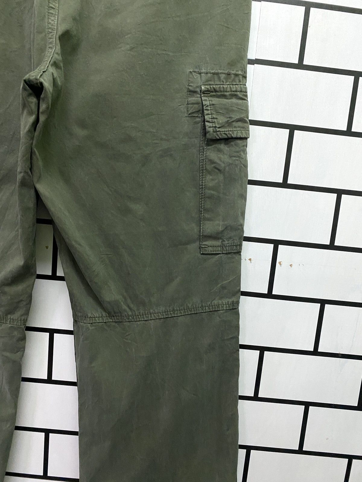 Japanese Brand × Uniqlo Uniqlo Vintage Pullover Drawstring Multi Pocket Cargo Pants Size US 32 / EU 48 - 16 Thumbnail
