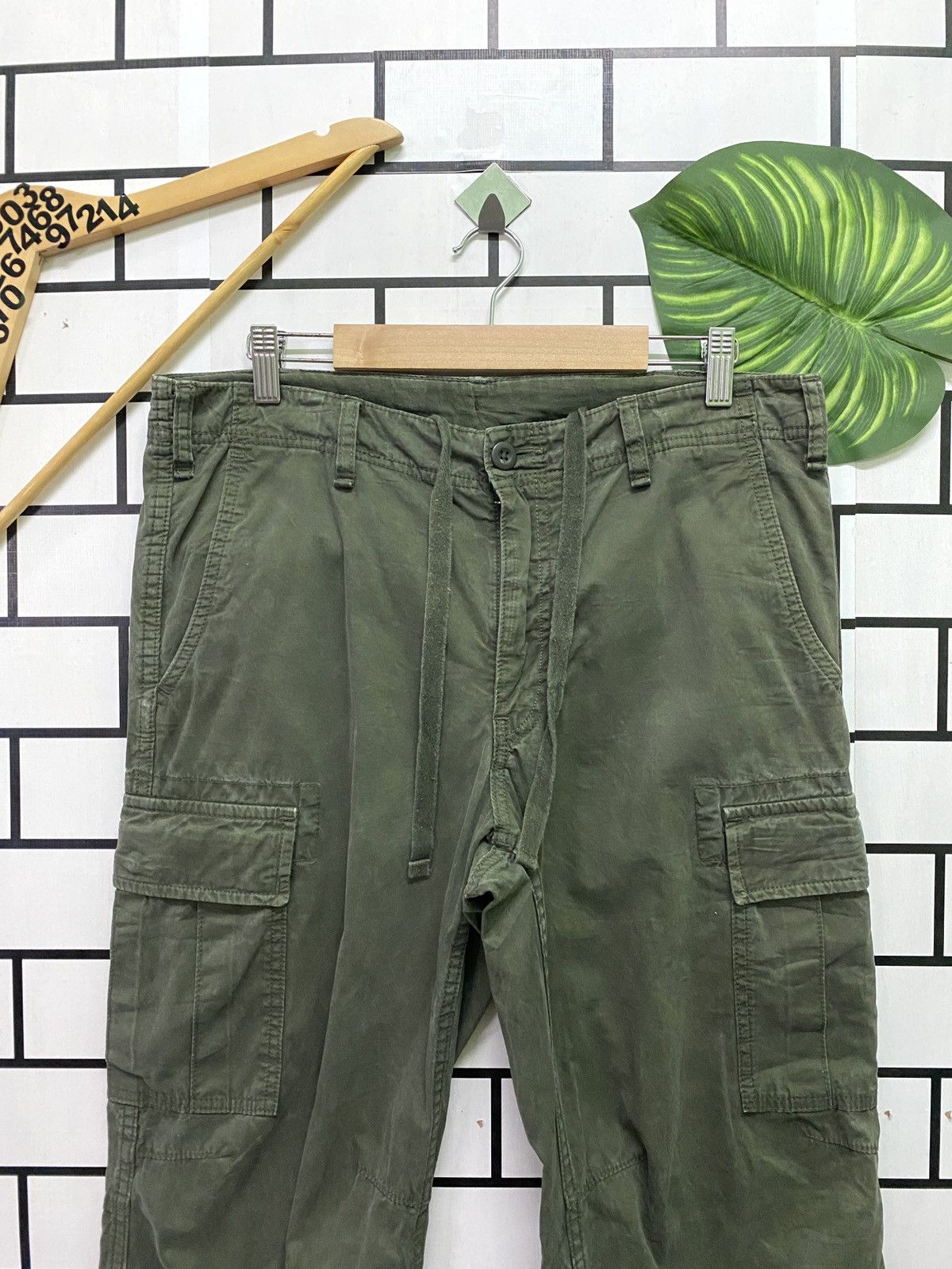 Japanese Brand × Uniqlo Uniqlo Vintage Pullover Drawstring Multi Pocket Cargo Pants Size US 32 / EU 48 - 3 Thumbnail