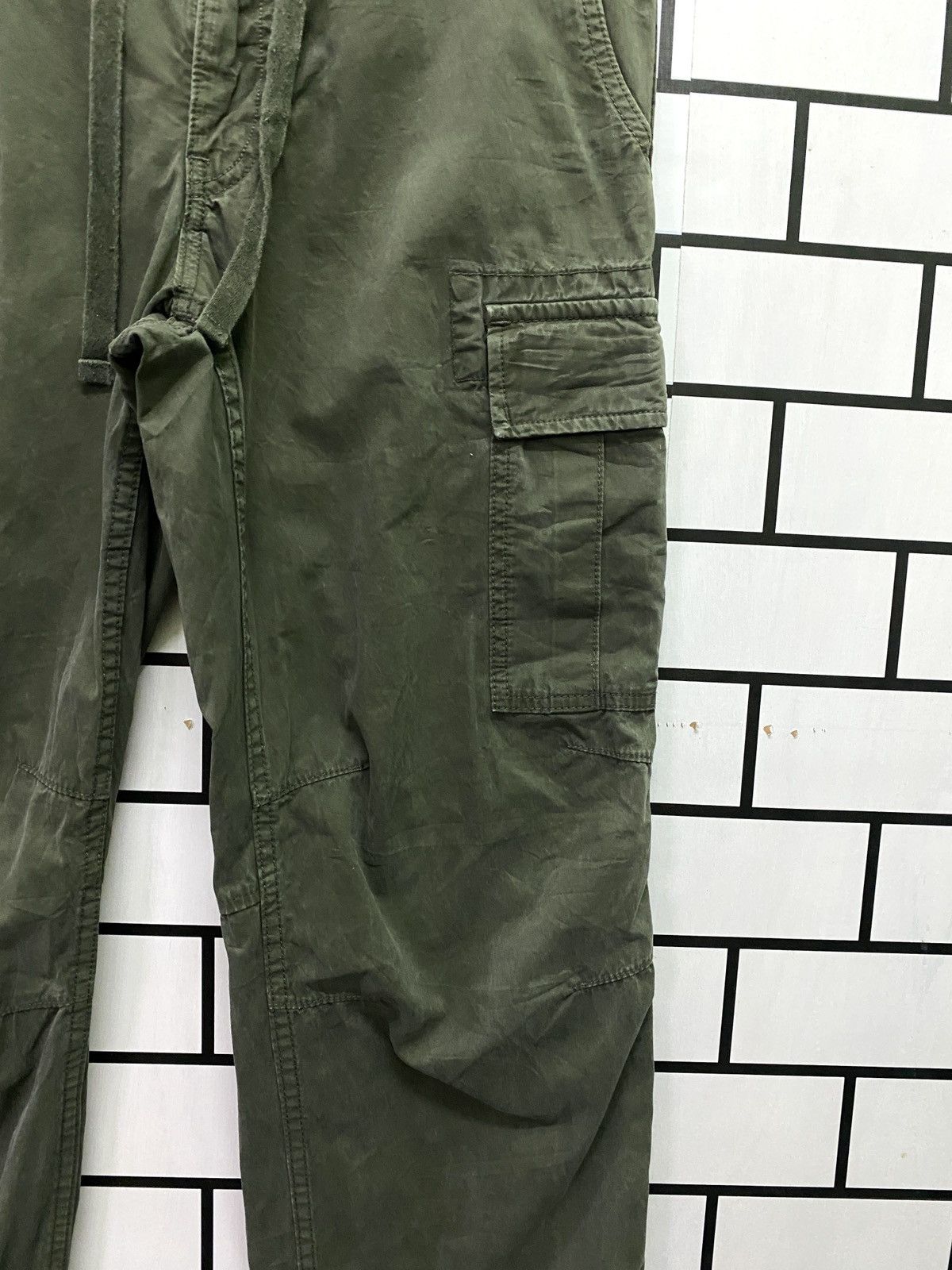 Japanese Brand × Uniqlo Uniqlo Vintage Pullover Drawstring Multi Pocket Cargo Pants Size US 32 / EU 48 - 9 Thumbnail