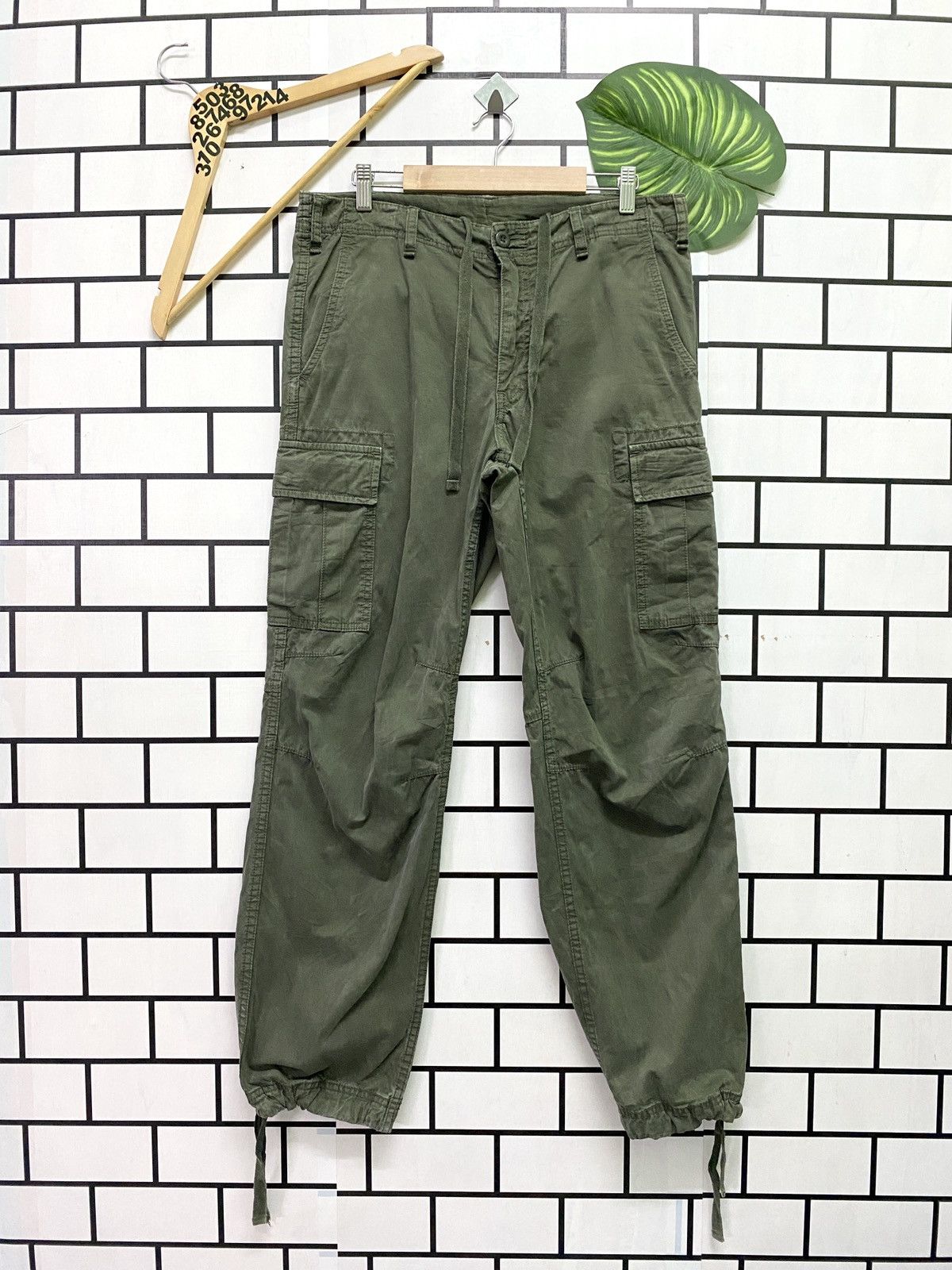 Japanese Brand × Uniqlo Uniqlo Vintage Pullover Drawstring Multi Pocket Cargo Pants Size US 32 / EU 48 - 1 Thumbnail