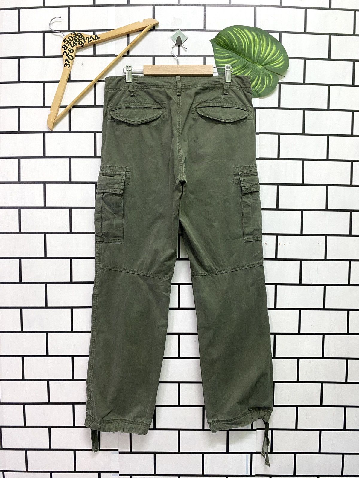 Japanese Brand × Uniqlo Uniqlo Vintage Pullover Drawstring Multi Pocket Cargo Pants Size US 32 / EU 48 - 2 Thumbnail