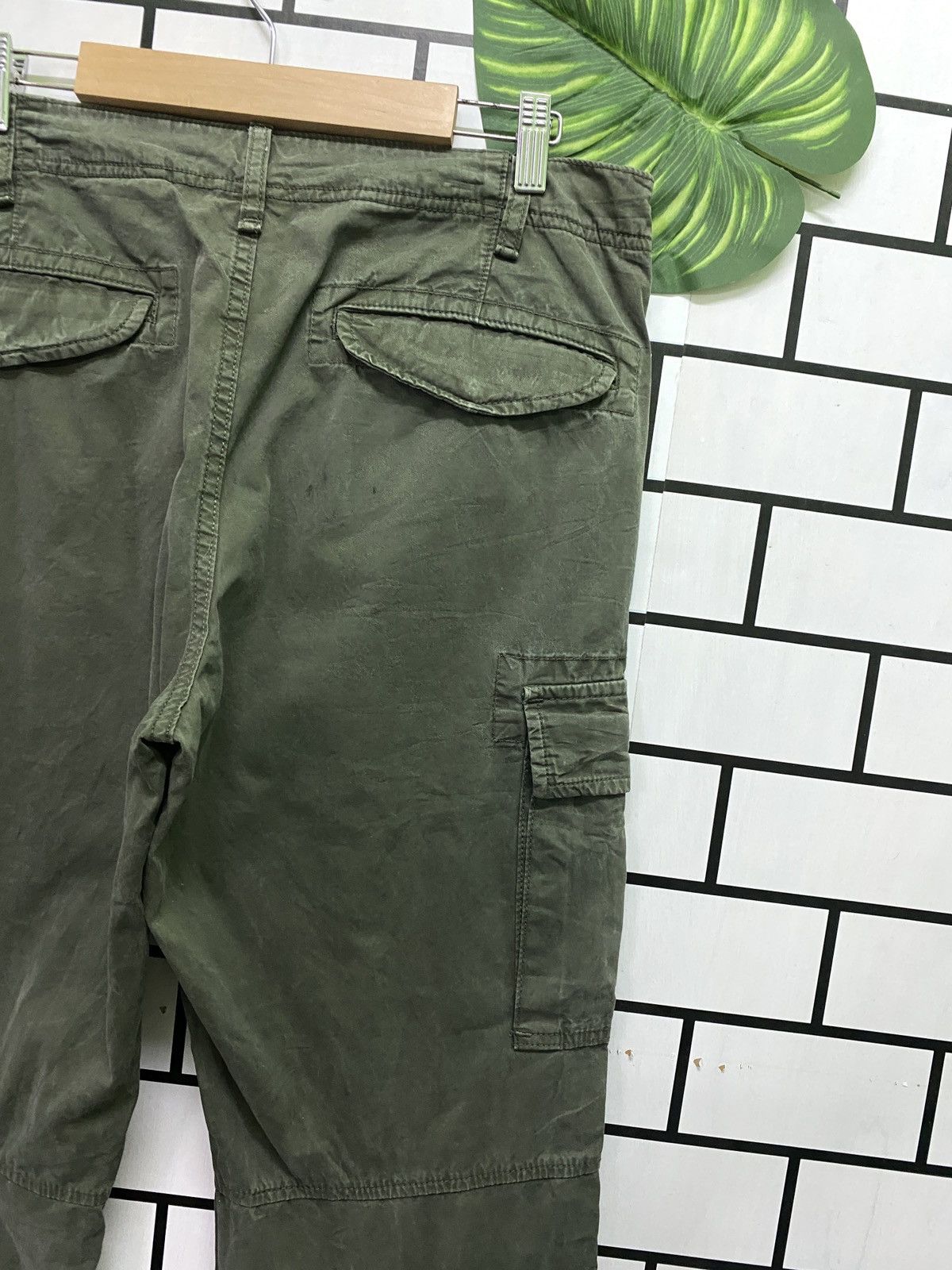Japanese Brand × Uniqlo Uniqlo Vintage Pullover Drawstring Multi Pocket Cargo Pants Size US 32 / EU 48 - 13 Thumbnail