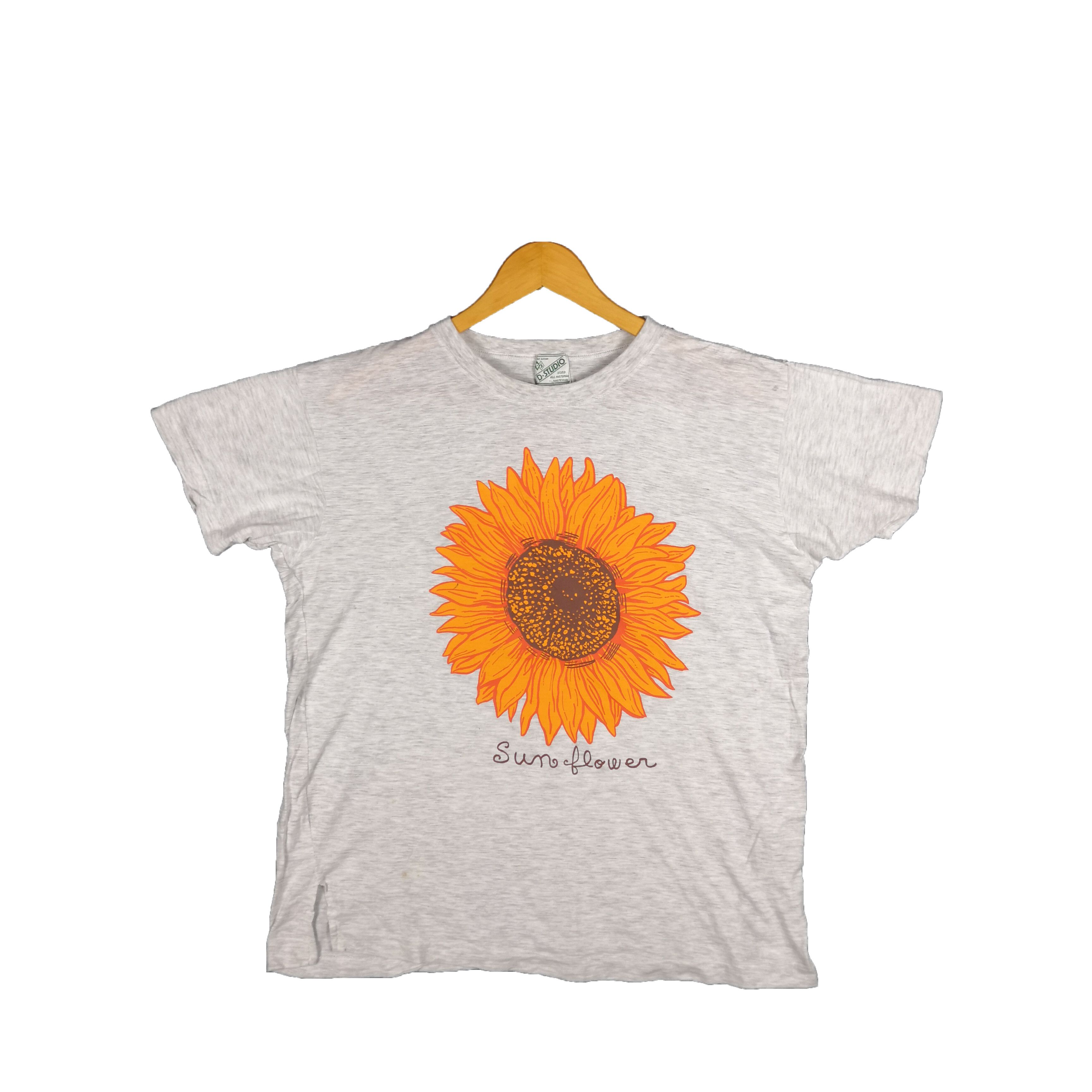 Japanese Brand Vintage 90s Sunflower T-Shirt Japanese Flowers Novelty Tees Size US L / EU 52-54 / 3 - 1 Thumbnail