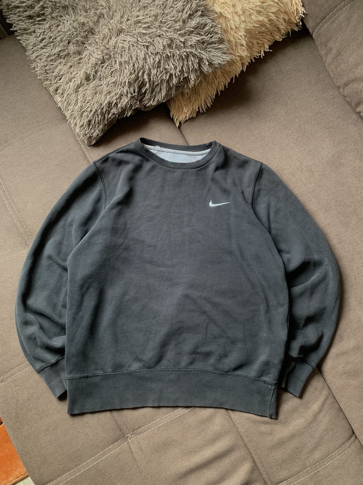 Nike Nike Vintage Basic Sun Faded Black Sweatshirt Mini Swoosh Size US M / EU 48-50 / 2 - 1 Thumbnail