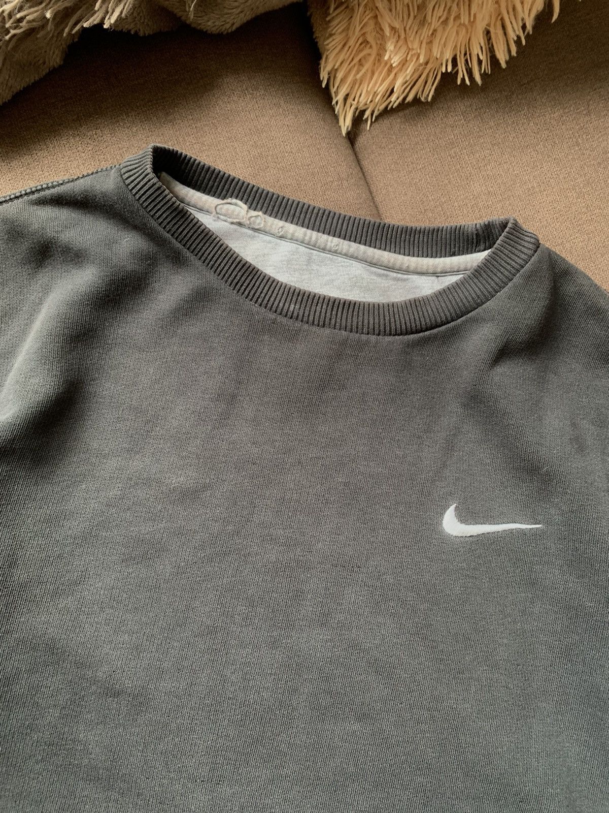 Nike Nike Vintage Basic Sun Faded Black Sweatshirt Mini Swoosh Size US M / EU 48-50 / 2 - 3 Thumbnail