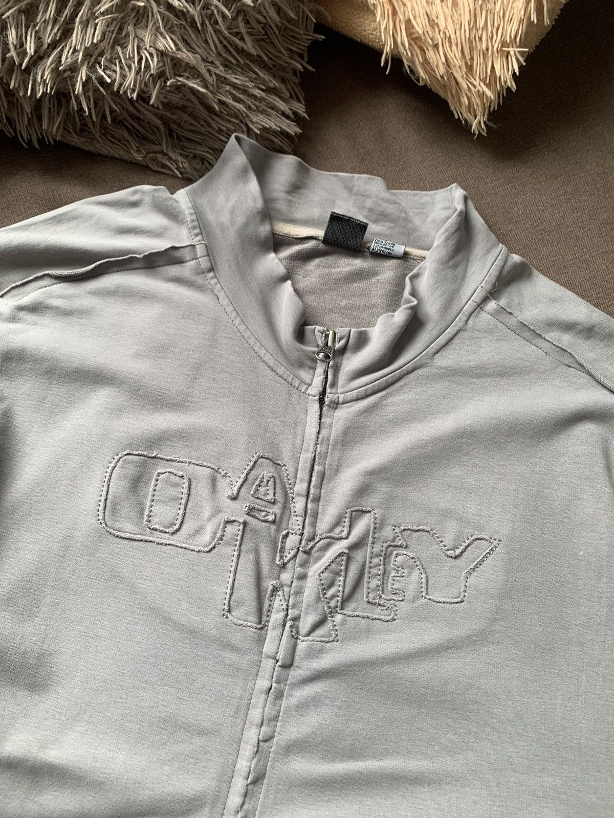 Oakley Vintage Oakley Y2K zip up Grey faded distressed sweatshirts Size US XL / EU 56 / 4 - 3 Thumbnail
