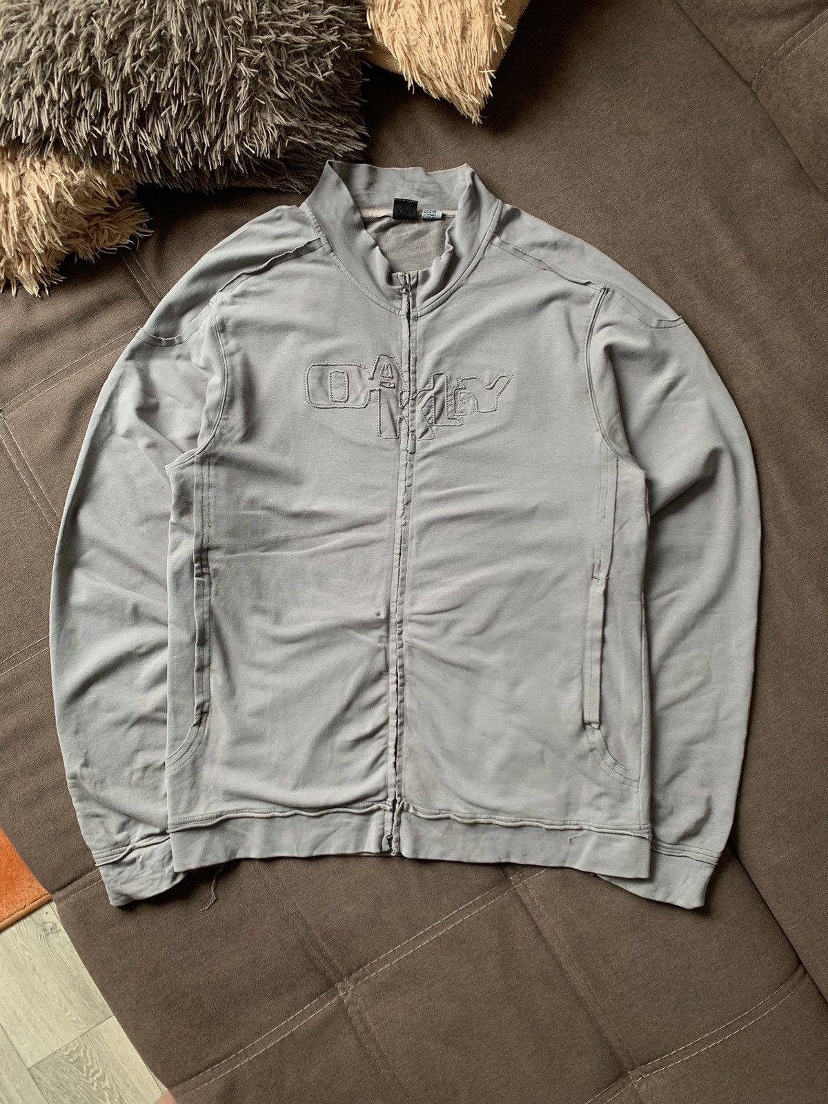 Oakley Vintage Oakley Y2K zip up Grey faded distressed sweatshirts Size US XL / EU 56 / 4 - 1 Thumbnail