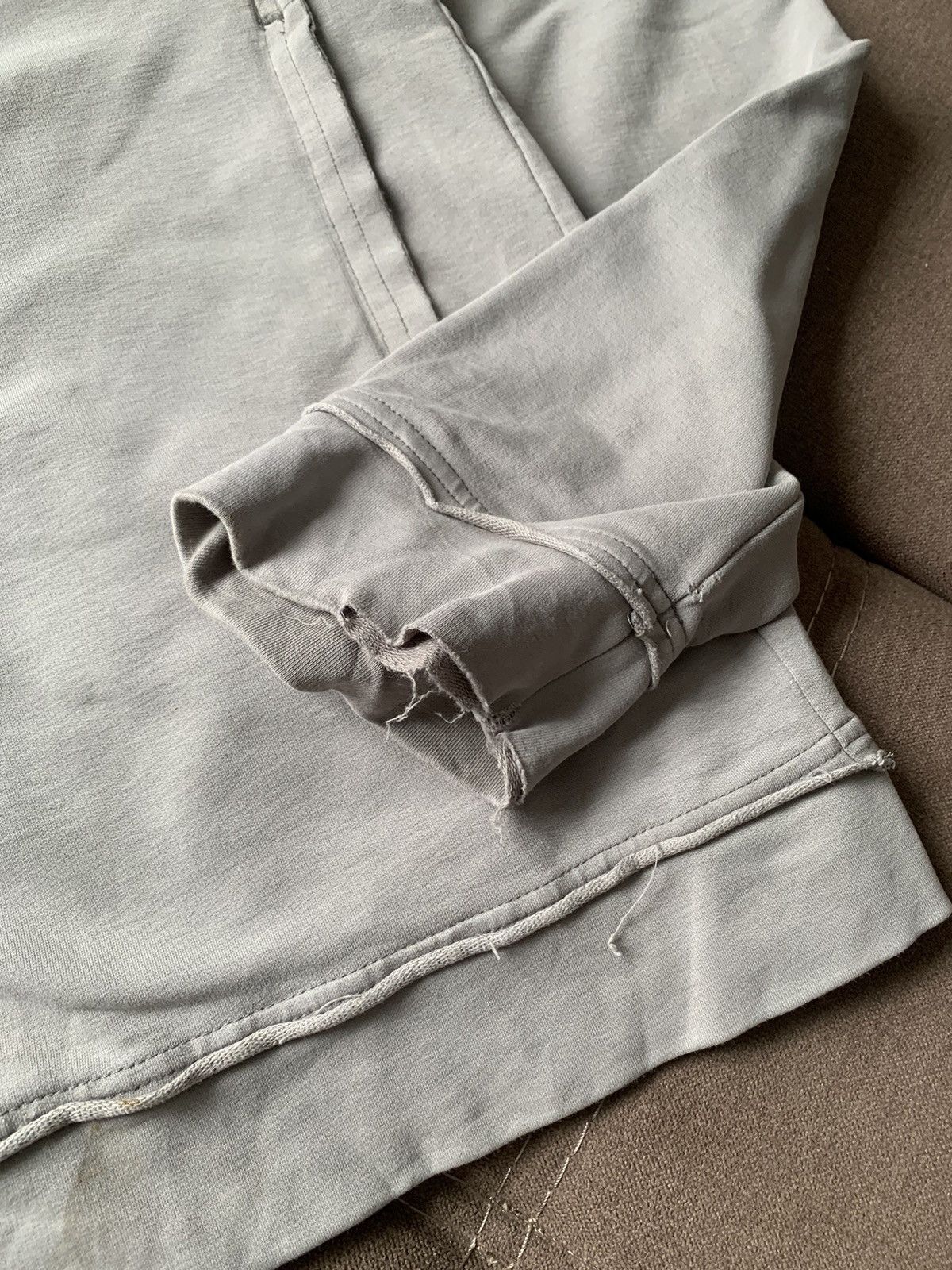 Oakley Vintage Oakley Y2K zip up Grey faded distressed sweatshirts Size US XL / EU 56 / 4 - 8 Thumbnail