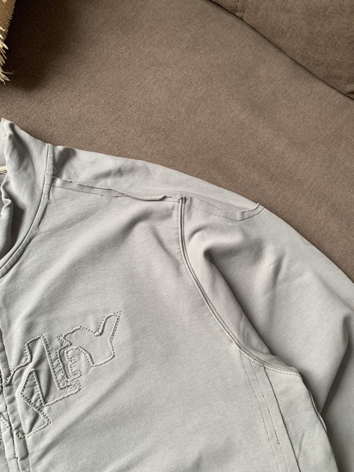 Oakley Vintage Oakley Y2K zip up Grey faded distressed sweatshirts Size US XL / EU 56 / 4 - 4 Thumbnail
