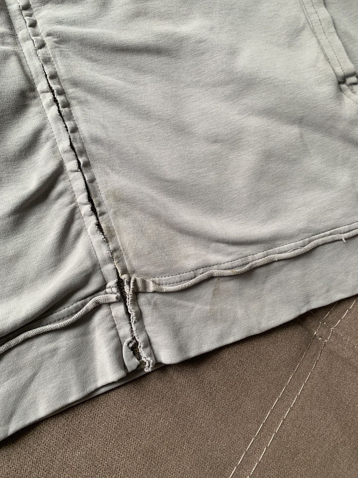 Oakley Vintage Oakley Y2K zip up Grey faded distressed sweatshirts Size US XL / EU 56 / 4 - 5 Thumbnail