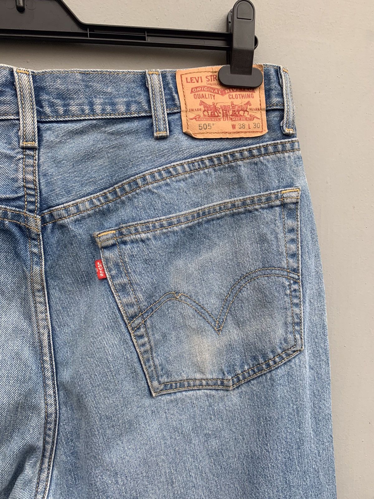 Levi's Vintage Levi’s 505 Regular Fit Blue Denim 38/30 Size US 38 / EU 54 - 5 Thumbnail