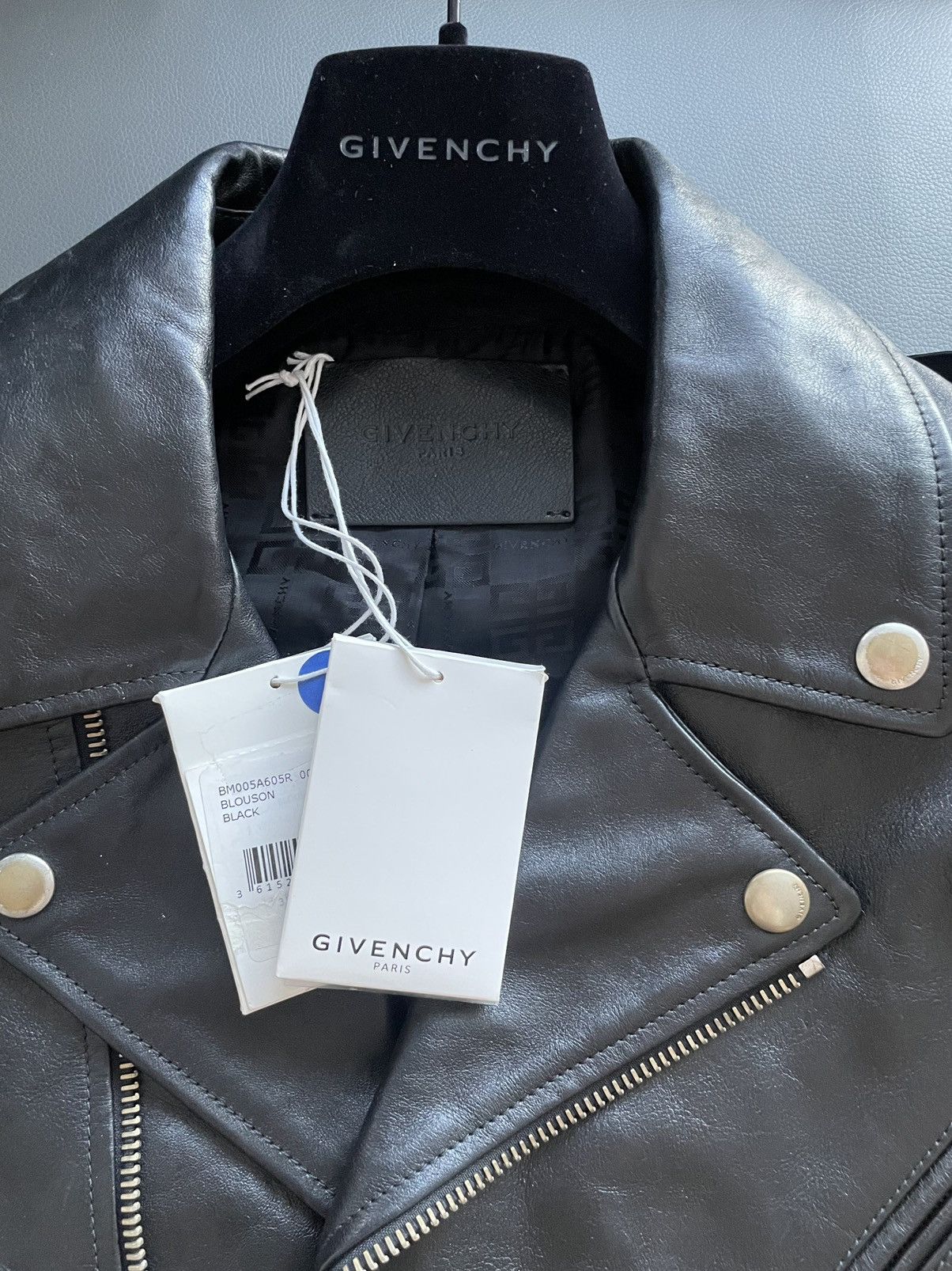 Givenchy RARE $5,500 Value Runway Givenchy DiSTRESSED Leather jacket Size US L / EU 52-54 / 3 - 4 Thumbnail