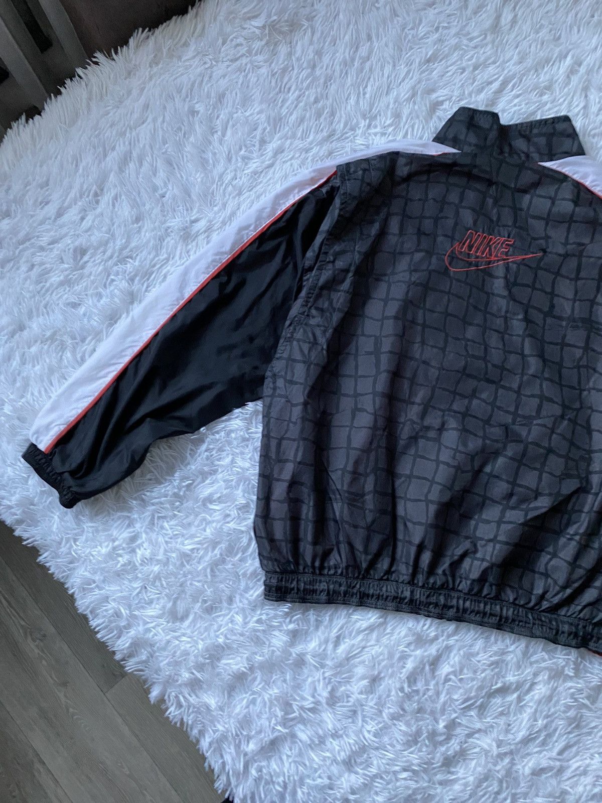 Nike Vintage 90's Nike Y2K Big Swoosh Light Jacket Size US L / EU 52-54 / 3 - 8 Thumbnail