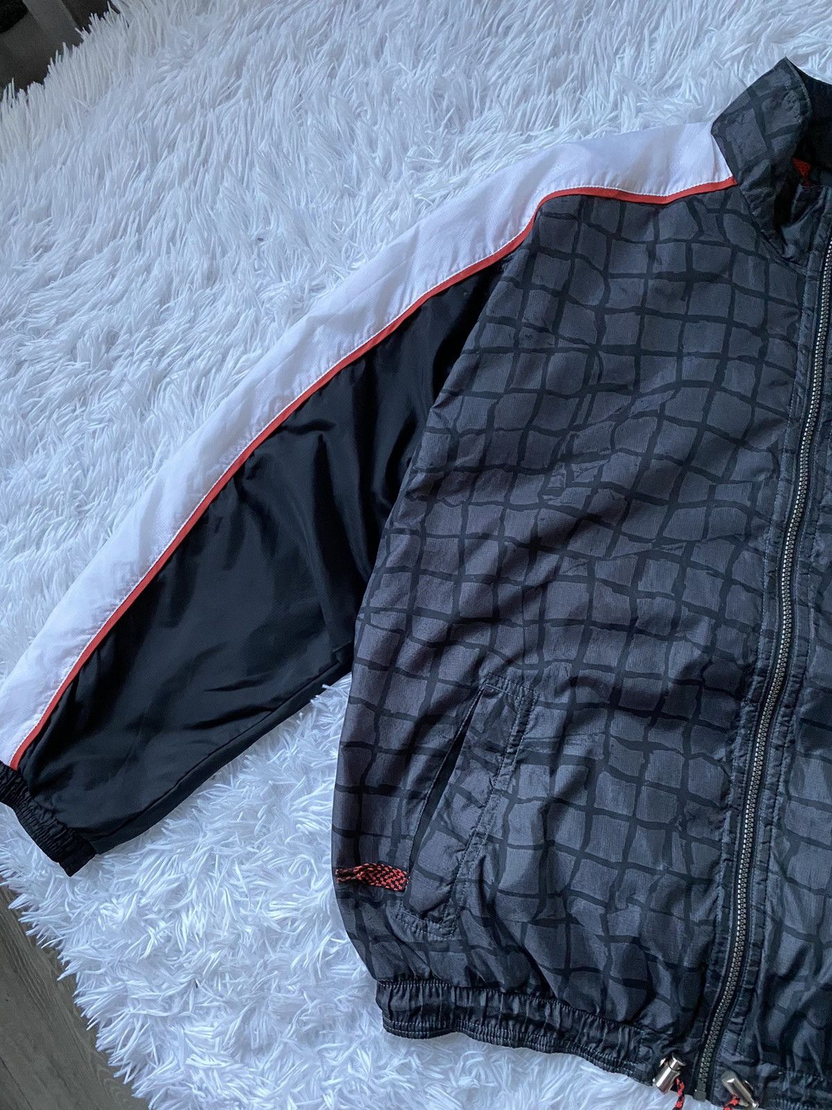 Nike Vintage 90's Nike Y2K Big Swoosh Light Jacket Size US L / EU 52-54 / 3 - 4 Thumbnail