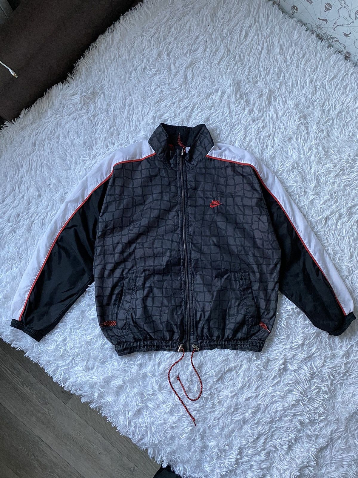 Nike Vintage 90's Nike Y2K Big Swoosh Light Jacket Size US L / EU 52-54 / 3 - 2 Thumbnail