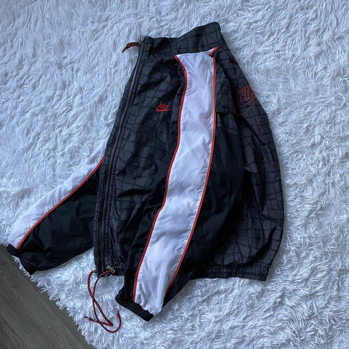Nike Vintage 90's Nike Y2K Big Swoosh Light Jacket Size US L / EU 52-54 / 3 - 1 Thumbnail