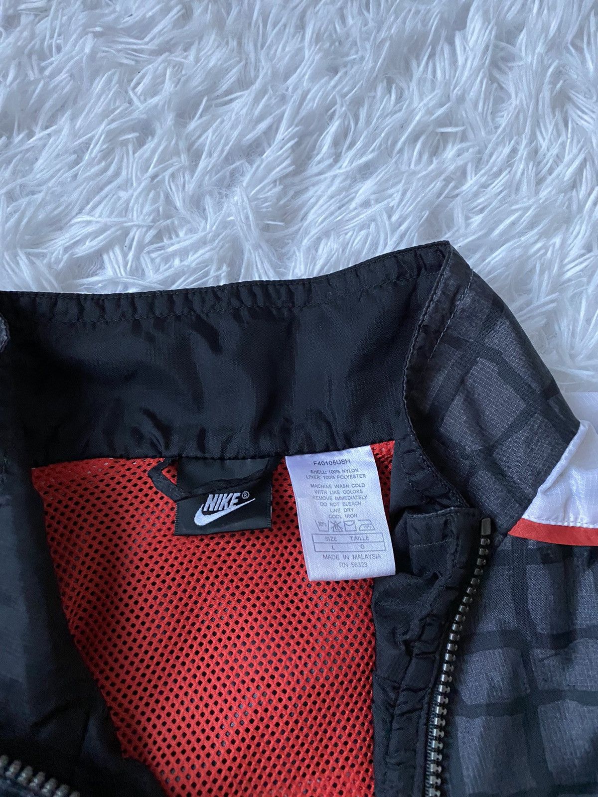 Nike Vintage 90's Nike Y2K Big Swoosh Light Jacket Size US L / EU 52-54 / 3 - 10 Thumbnail