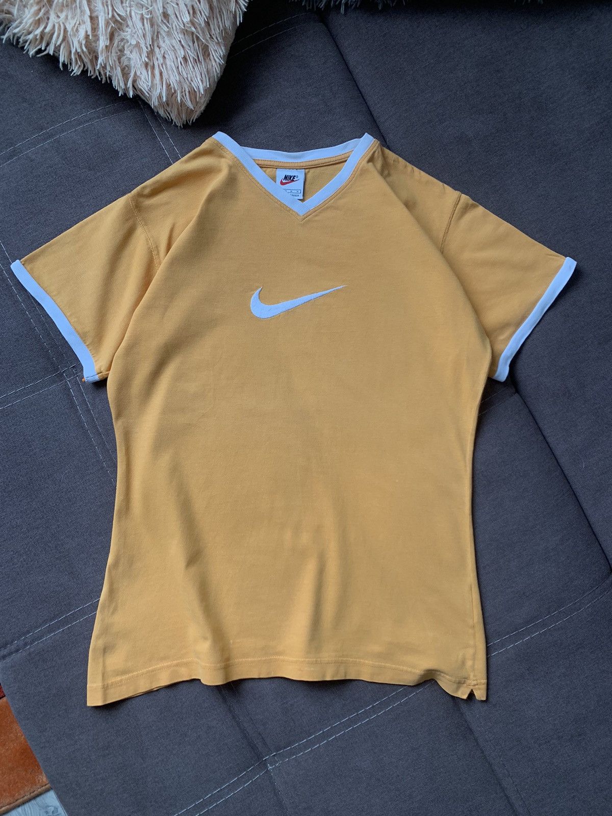 Nike Nike vintage y2k center swoosh logo tee shirt Size M / US 6-8 / IT 42-44 - 1 Thumbnail