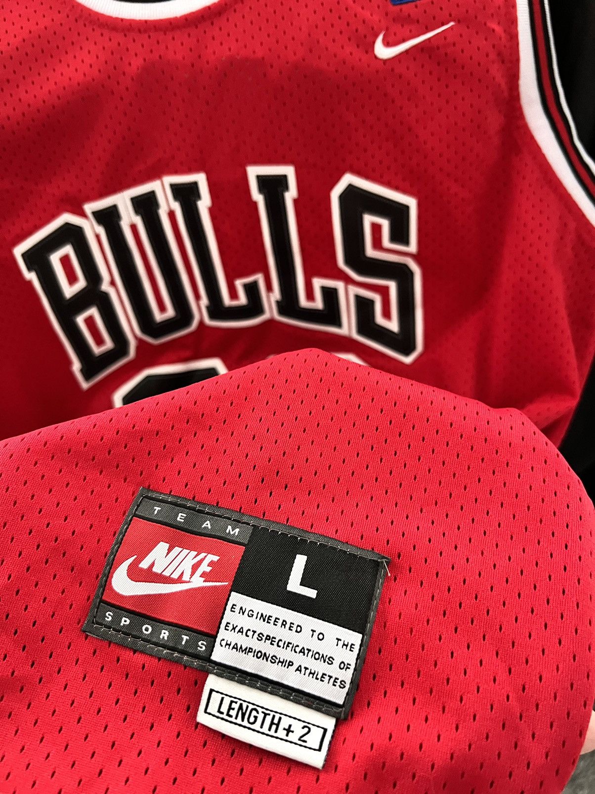 NBA Nike 1990s Vintage Chicago Bulls Jordan 23 Jersey Shirt Rare Size US L / EU 52-54 / 3 - 3 Thumbnail
