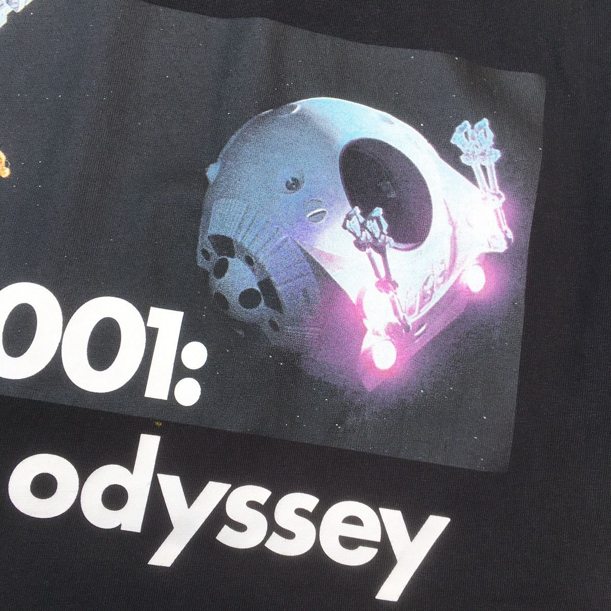Japanese Brand × Uniqlo Last Drop ‼️ Uniqlo X 2001 A Space Odyssey Movie T-shirt Size US M / EU 48-50 / 2 - 10 Thumbnail