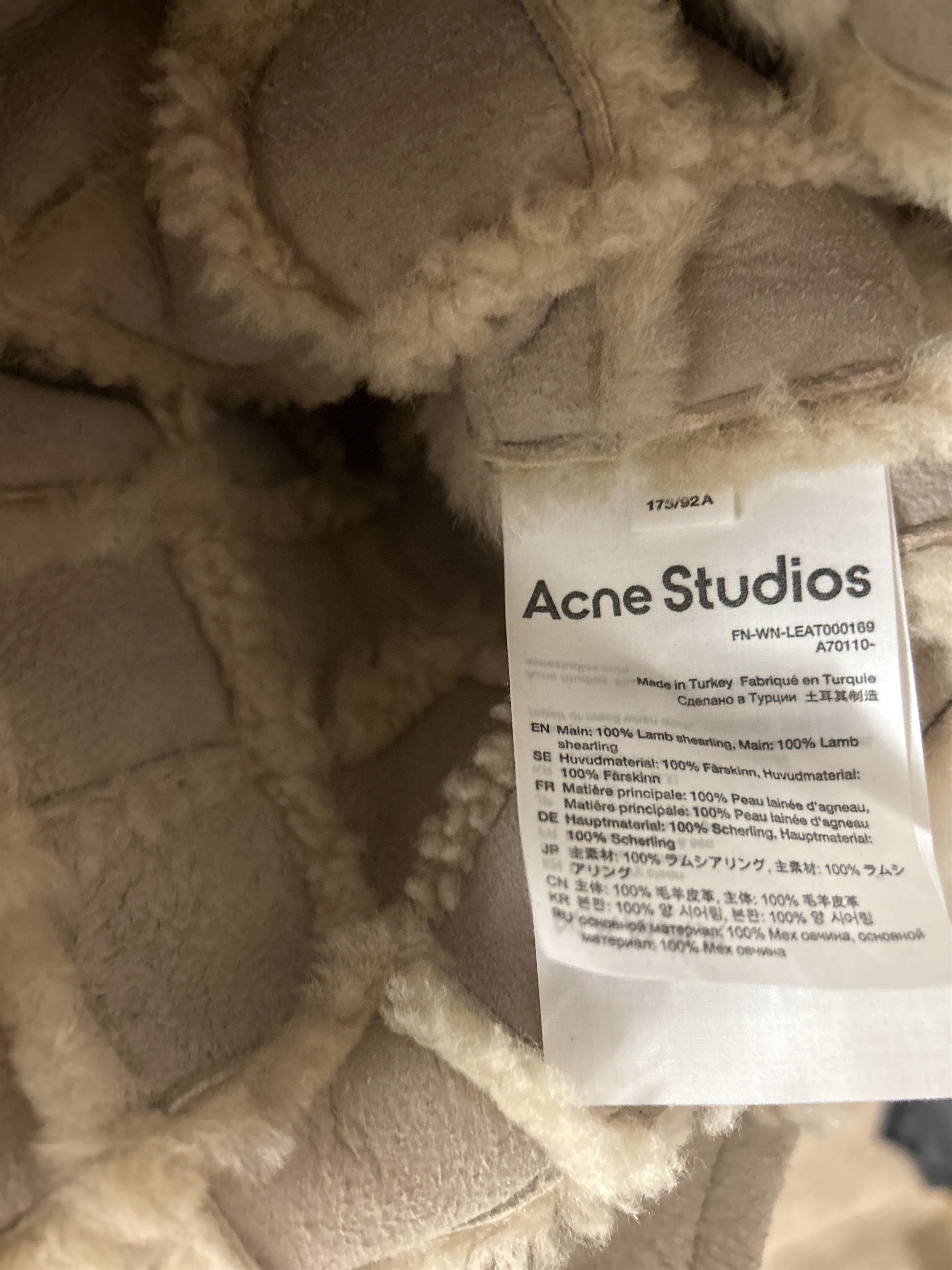 Acne Studios Acne Studios Cropped Shearling Jacket Beige size IT 40 Size M / US 6-8 / IT 42-44 - 3 Thumbnail