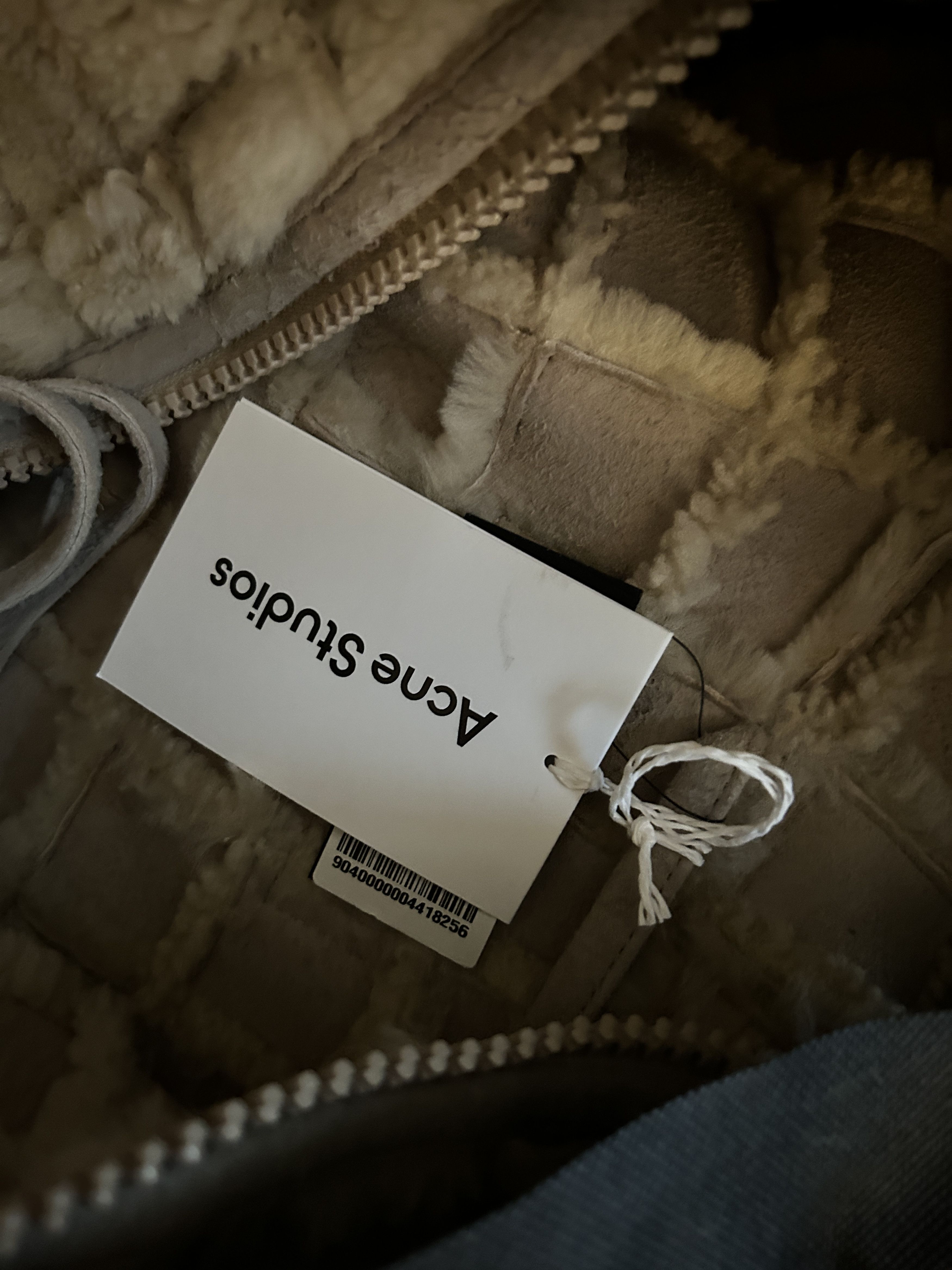Acne Studios Acne Studios Cropped Shearling Jacket Beige size IT 40 Size M / US 6-8 / IT 42-44 - 8 Thumbnail