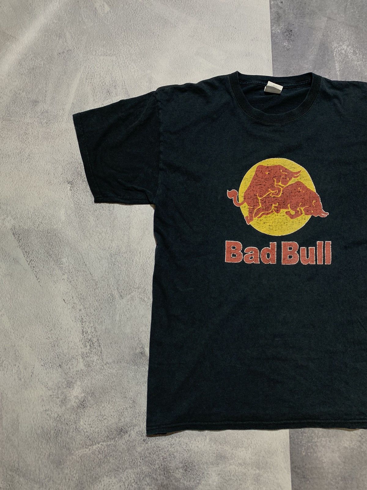 Vintage Vintage Y2K Bad Bull sun faded tee streetwear style size L Size US L / EU 52-54 / 3 - 2 Thumbnail